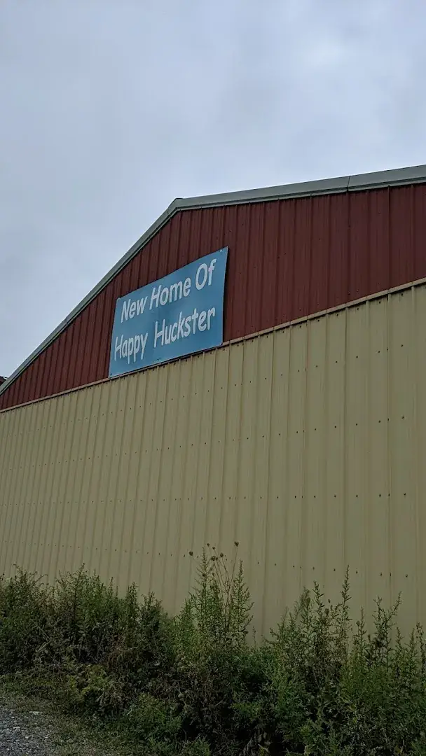 Hucksters Grocery Market - Discount supermarket in Slatington, PA