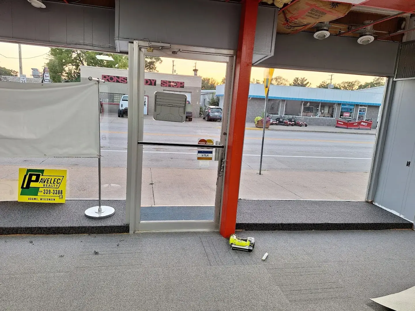 J&B New and Used Resale LLC - Discount store in Friendship, Wisconsin