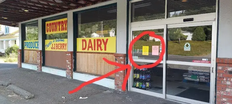 J J Berry Country Store in Chehalis, Washington