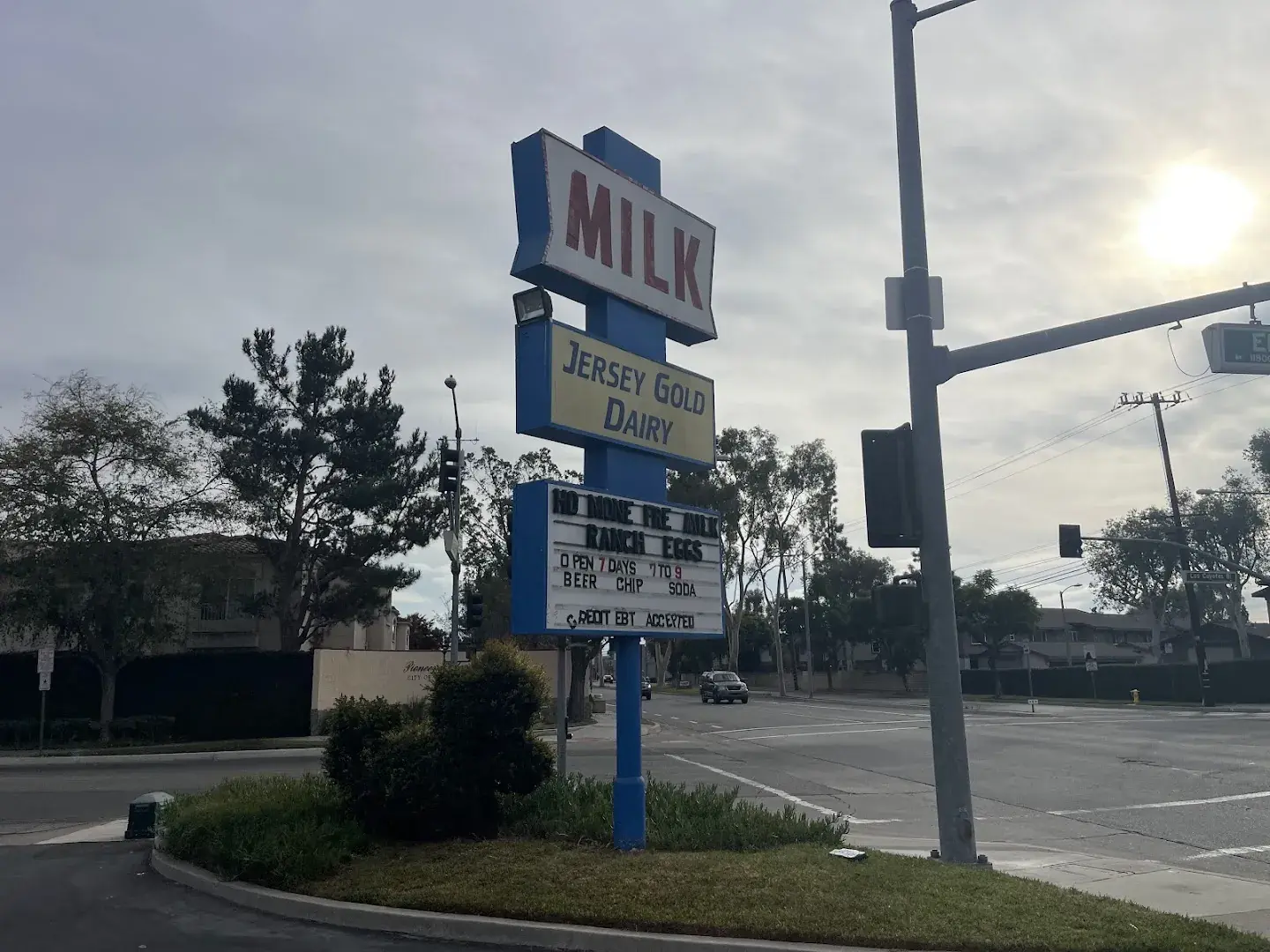 Jersey Gold Dairy - Convenience store in Cerritos, California
