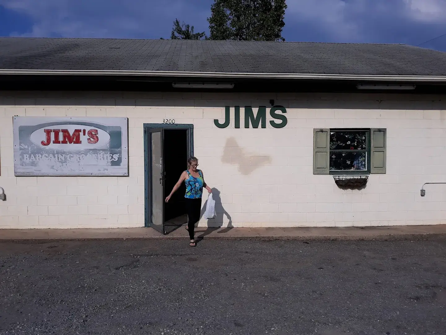Jim's Bargain Grocery - Grocery store in Gastonia, North Carolina