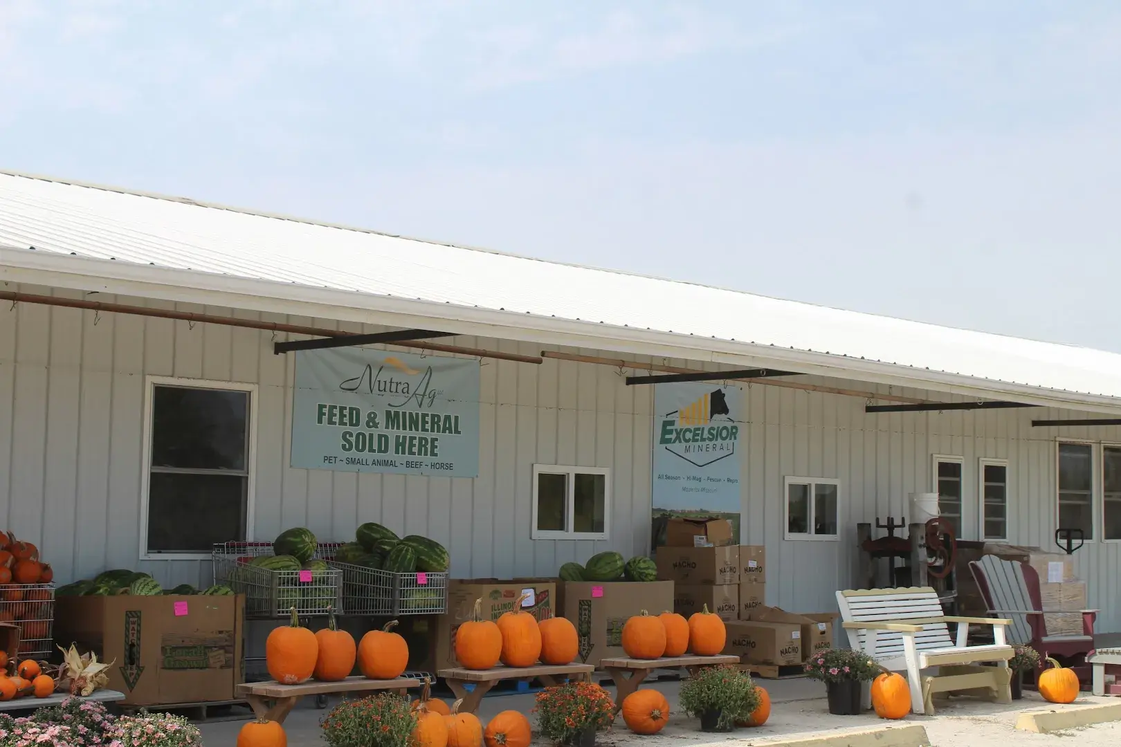 Kuntry Bulk Grocery, Furniture, & Variety - Grocery store in Windsor, Missouri