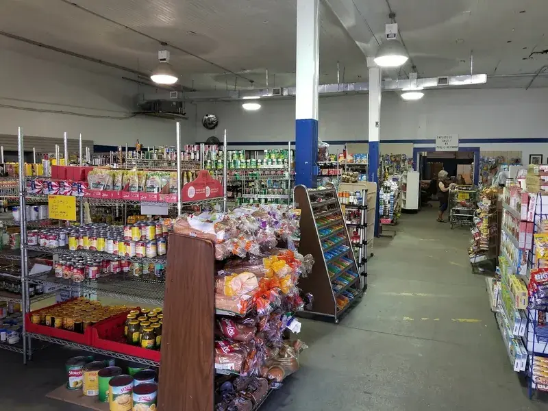 L&L Food Salvage & Merchandise in Rockdale, TX