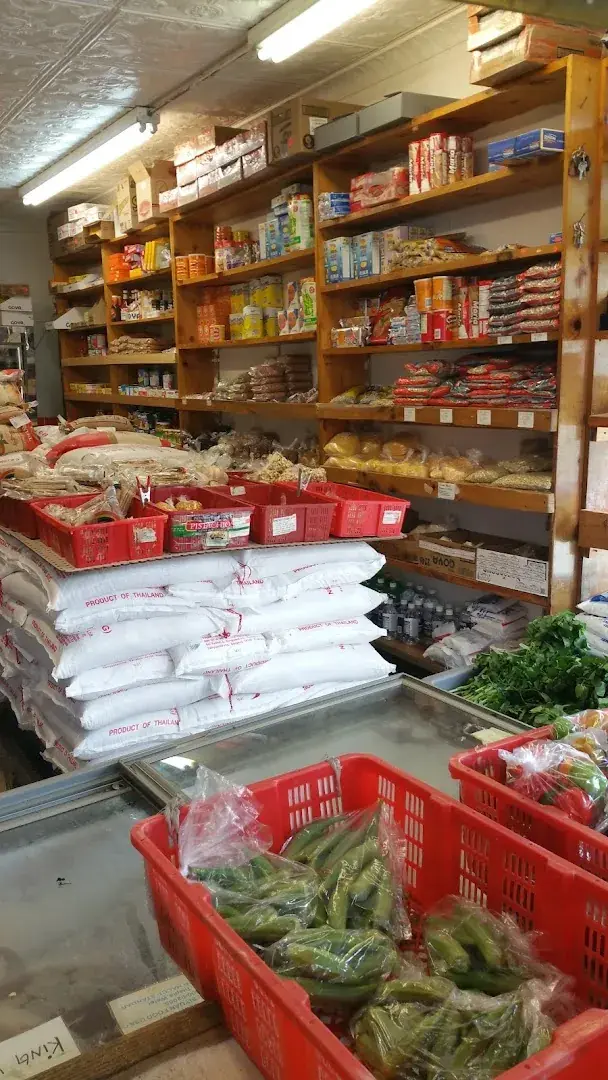 Lee's International Foodmart in Irvington, New Jersey