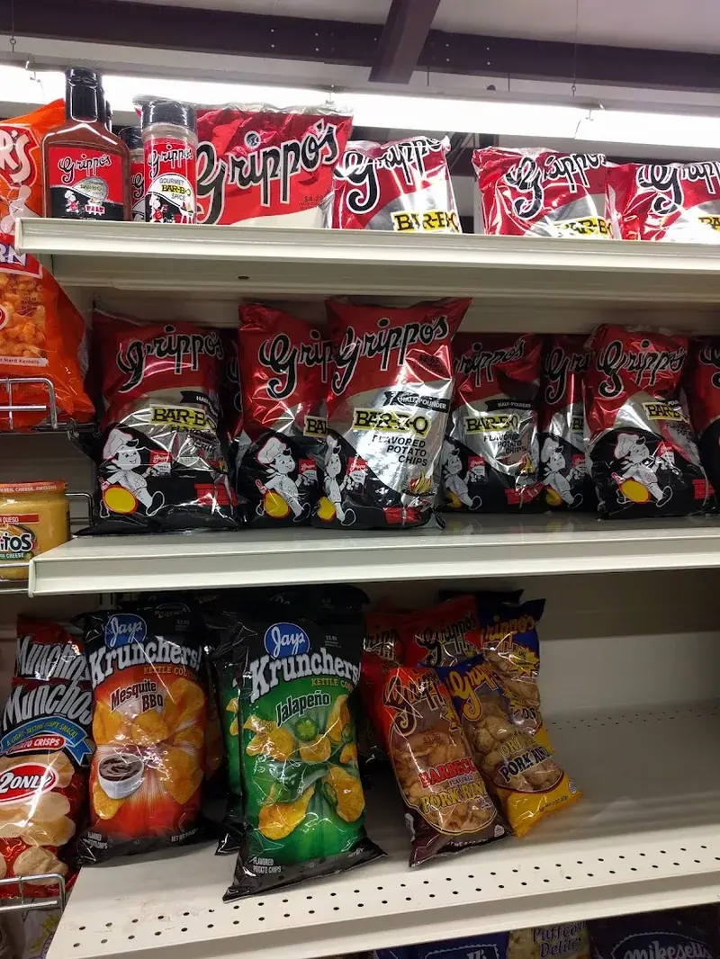 Little Giant Grocery in Carmi, Illinois