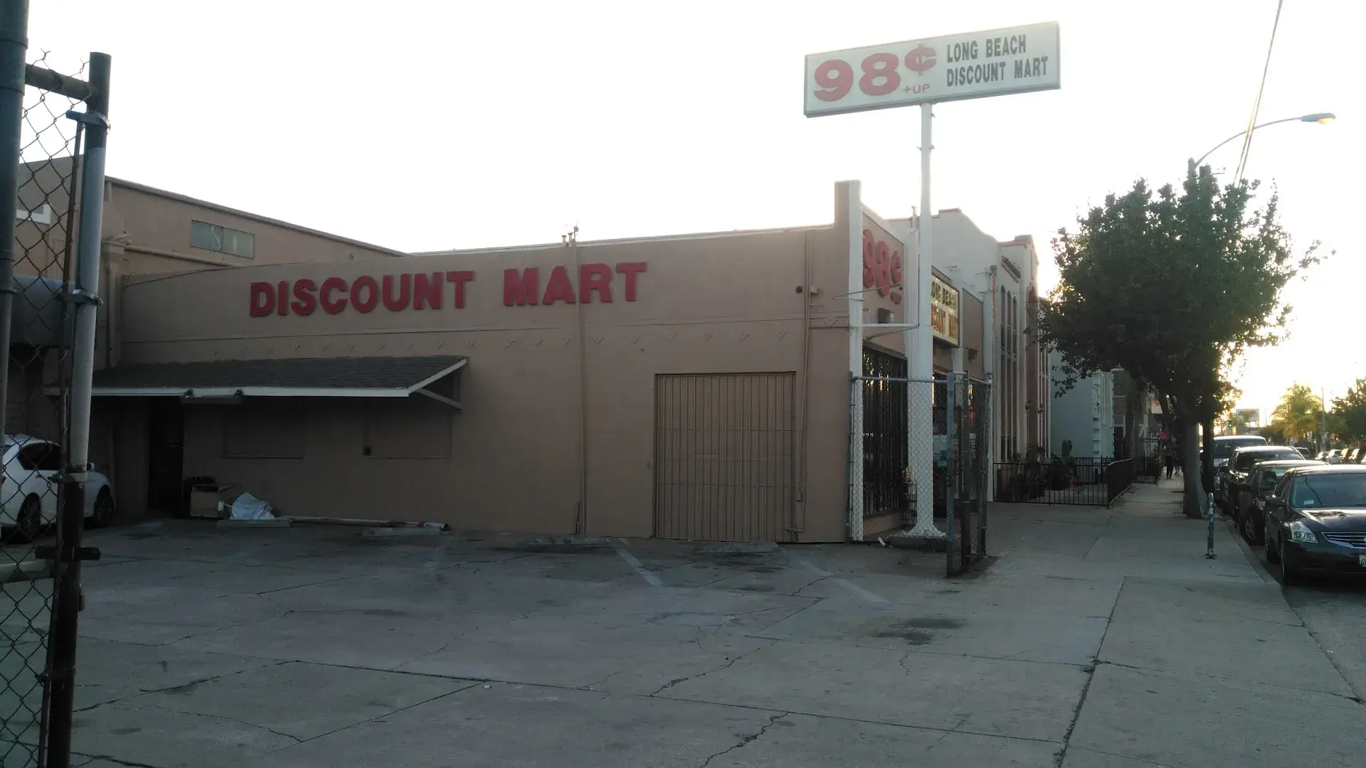 Long Beach Discount Mart - Discount store in Long Beach, California