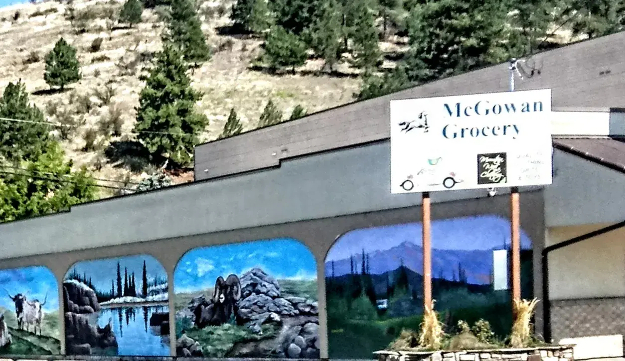McGowan Grocery - Grocery store in Plains, Montana