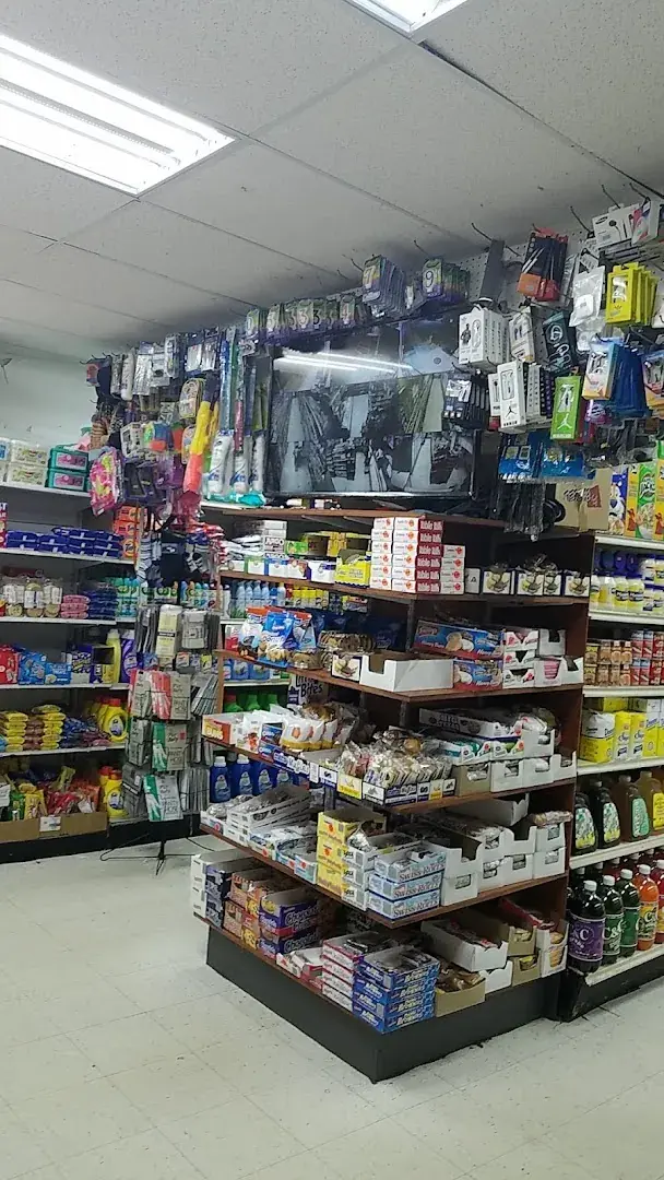 Mini market in Newark, New Jersey