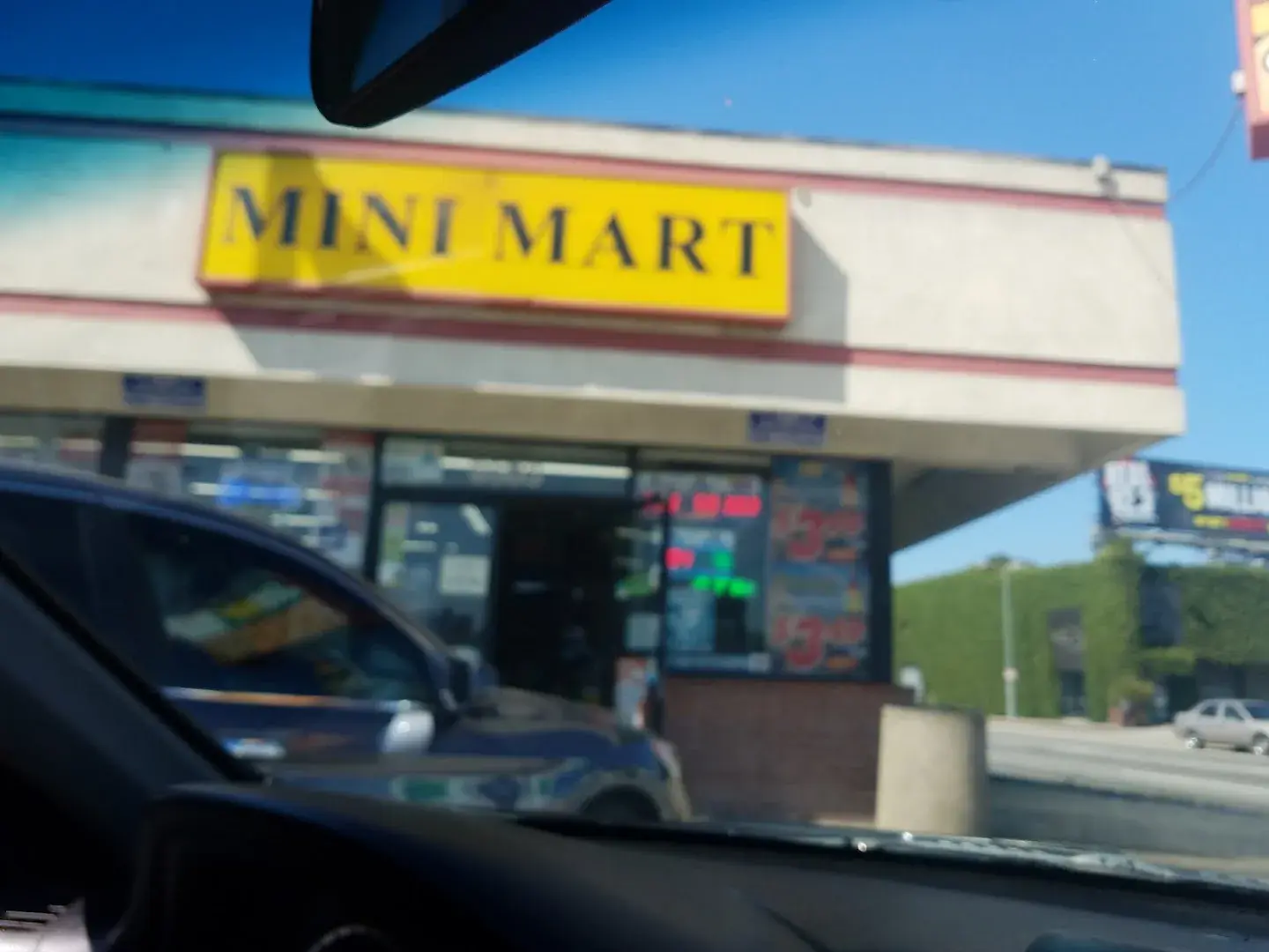 Mini Mart Grocery Store - Grocery store in Los Angeles, California