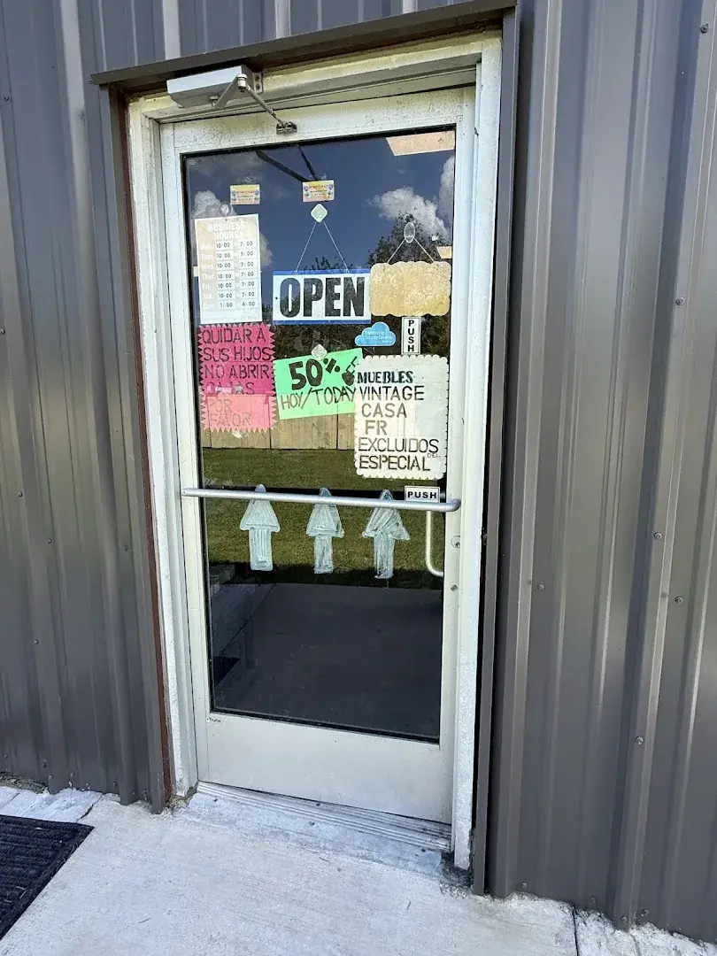 Minnesota Thrift Store - Clothing store in Brownsville, TX