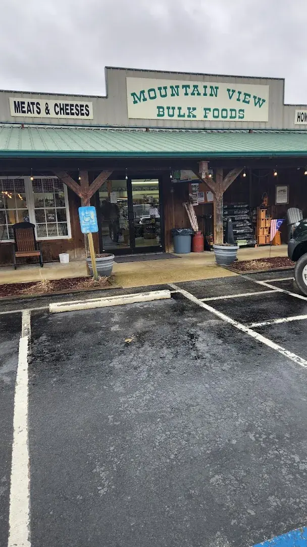 Mountain View Country Market and Bulk Foods in Chuckey, Tennessee