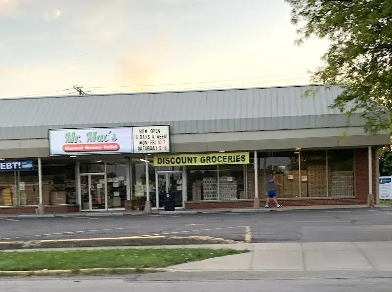 Mr. Mac's Discount Grocery Outlet in New Carlisle, OH