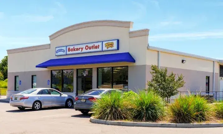 Natures Own Bakery Outlet - Outlet store in Monroe, North Carolina