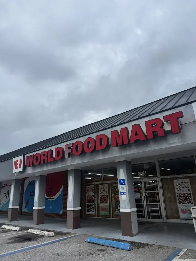 New World Food Mart in Jacksonville, Florida