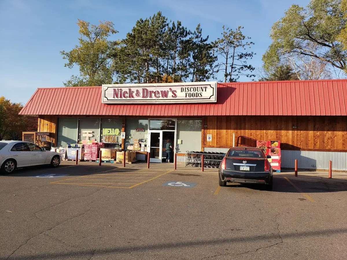 Nick and Drew's Discount Foods - Grocery store in Lindstrom, MN