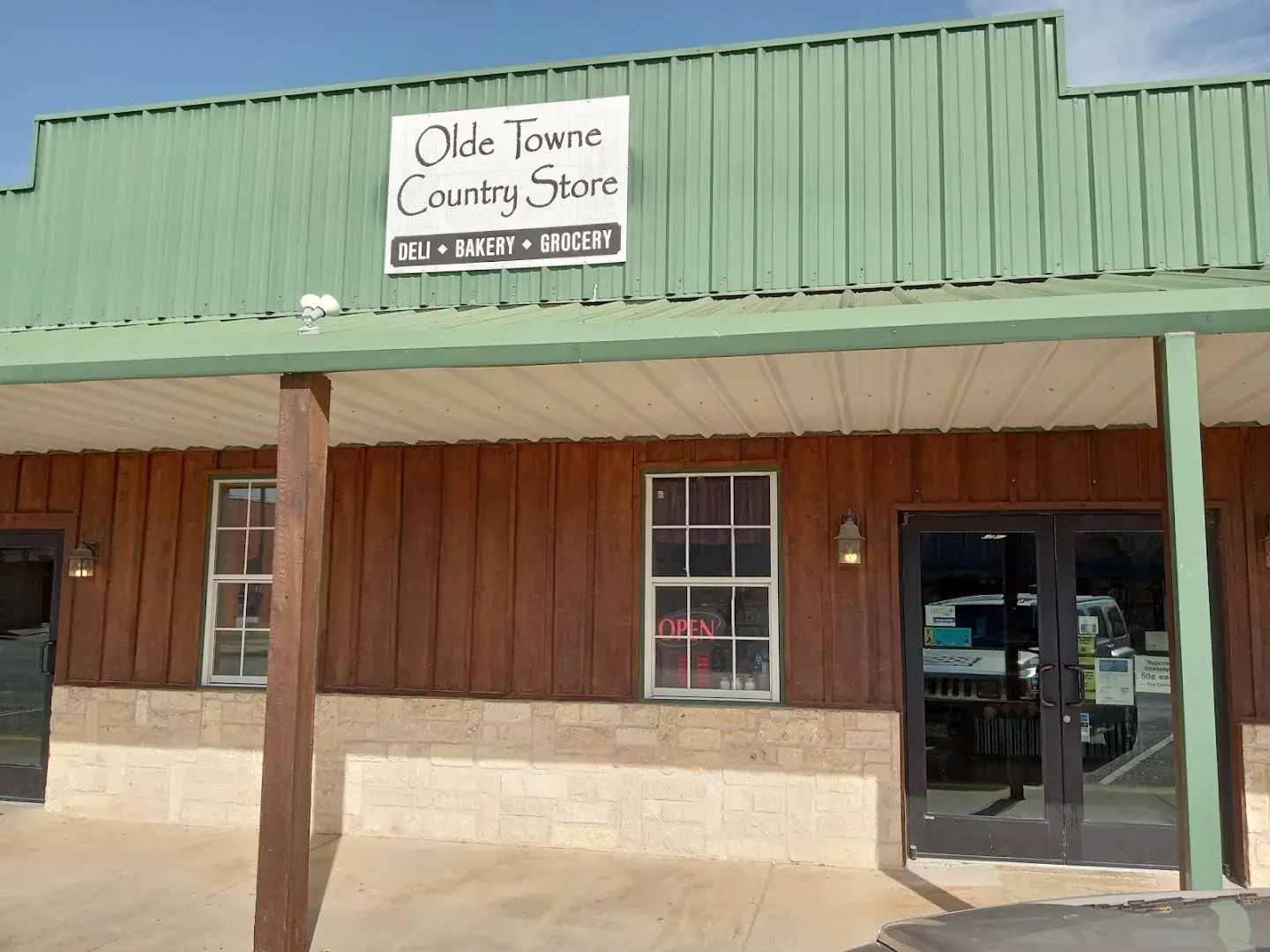 Olde Towne Country Store - Grocery store in Itasca, Texas