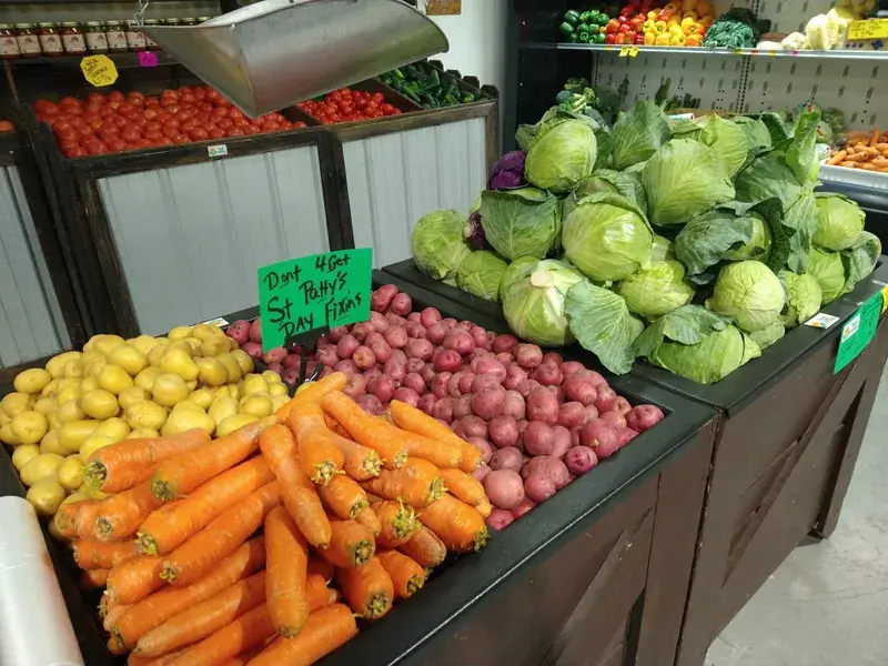 Osteen’s Market & Farm in Summerfield, Florida