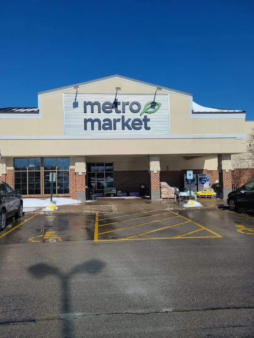 Pick 'n Save - Grocery store in Pewaukee, WI
