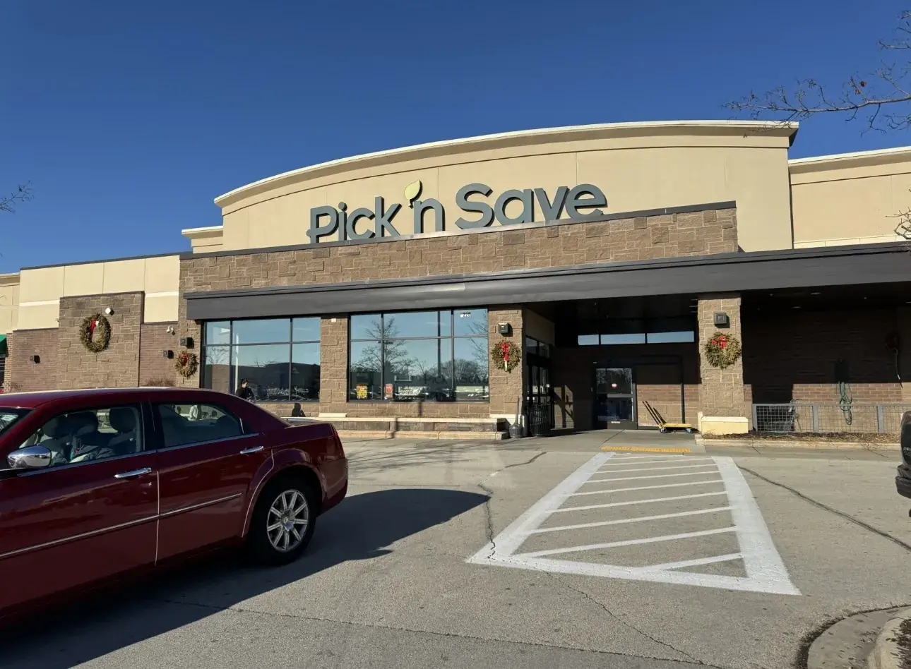 Pick 'n Save - Grocery store in Waukesha, Wisconsin