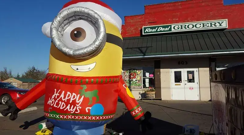 Real Deal Grocery in Molalla, Oregon