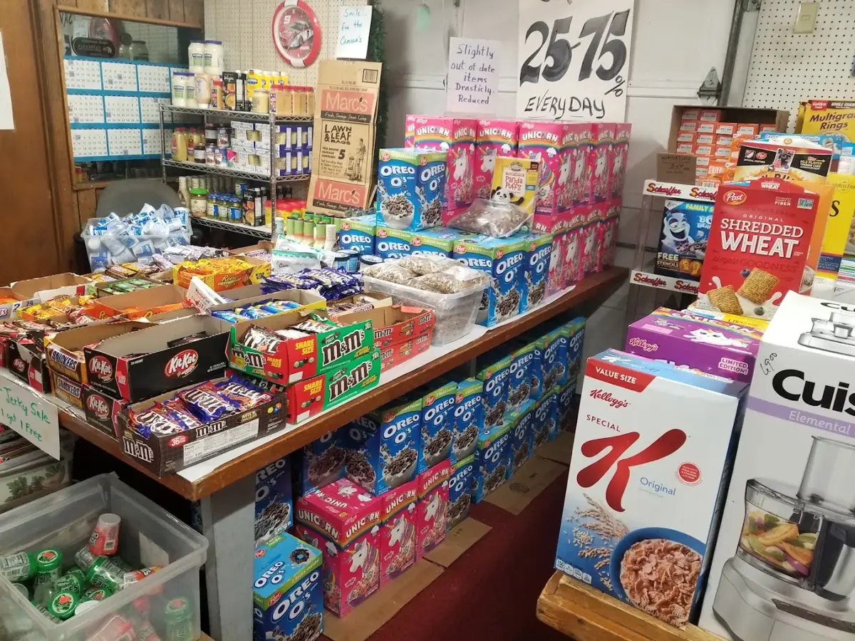 Robert Payne Discount Store - Discount store in High Point, NC