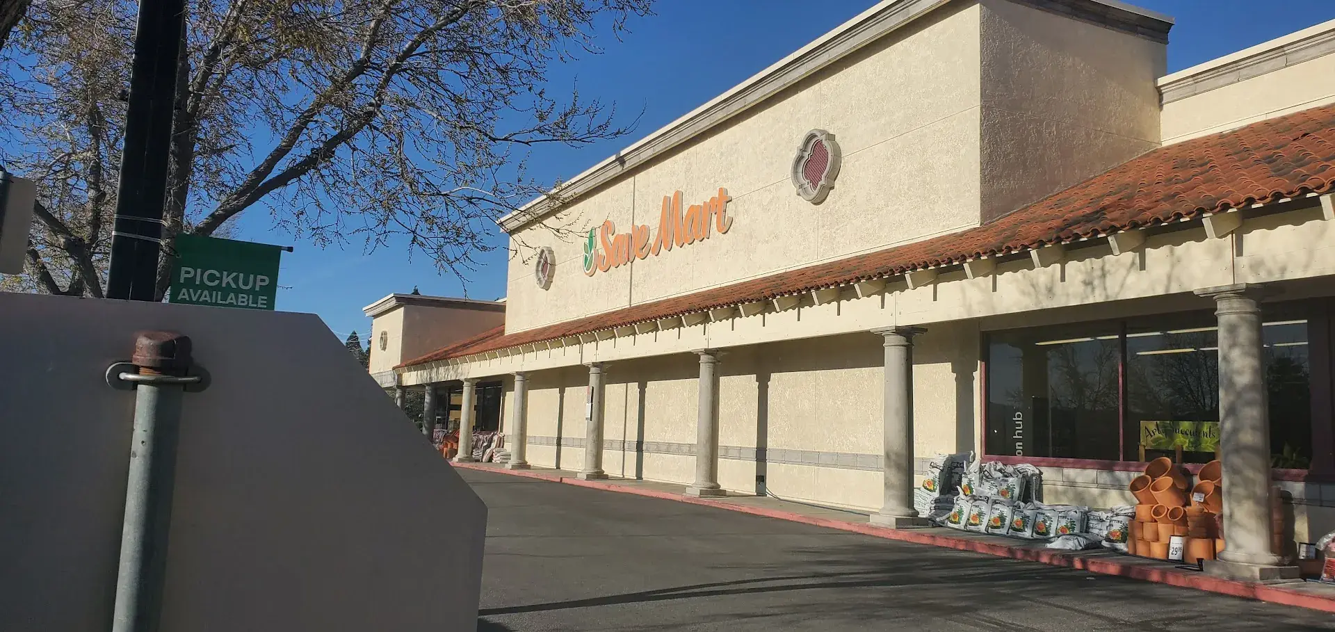 Save Mart - Grocery store in Reno, Nevada