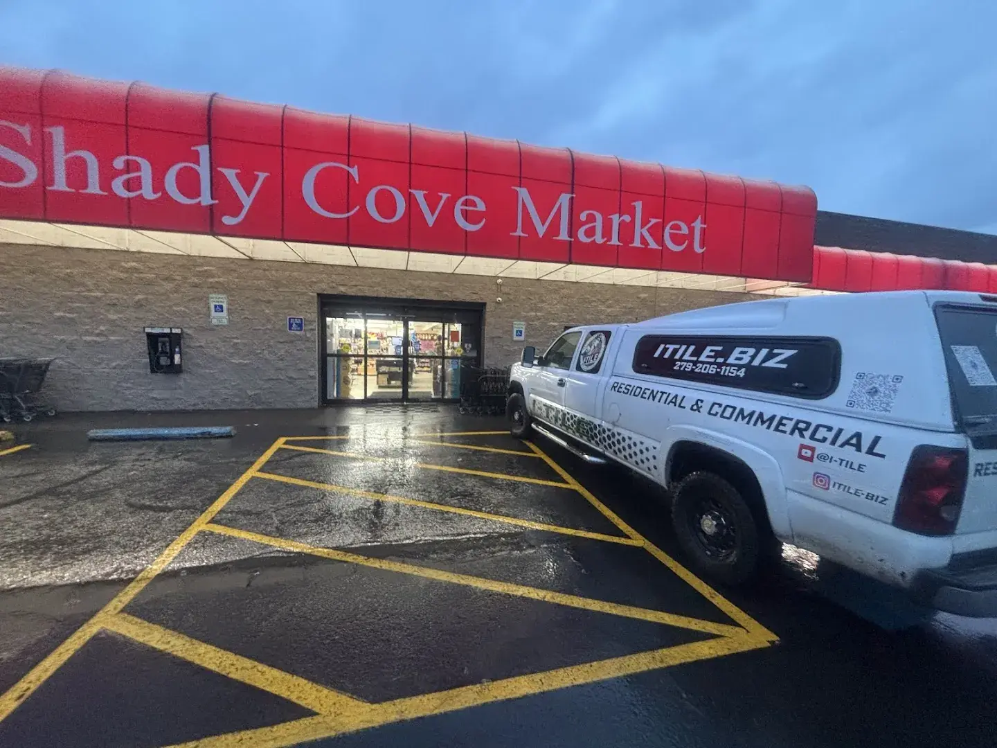 Shady Cove Market - Grocery store in Shady Cove, Oregon