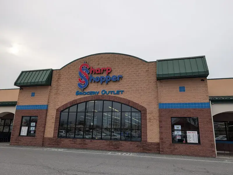 Sharp Shopper Grocery Outlet in Ephrata, Pennsylvania