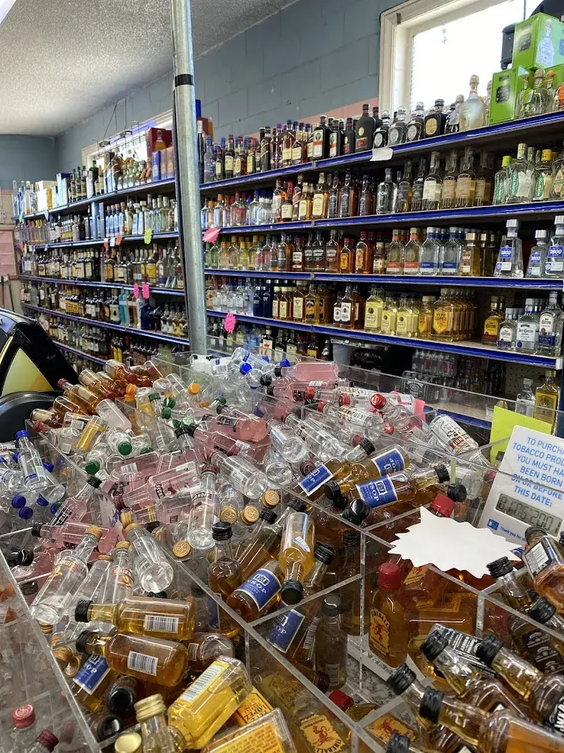 Shop N Save - Liquor store in Colusa, CA