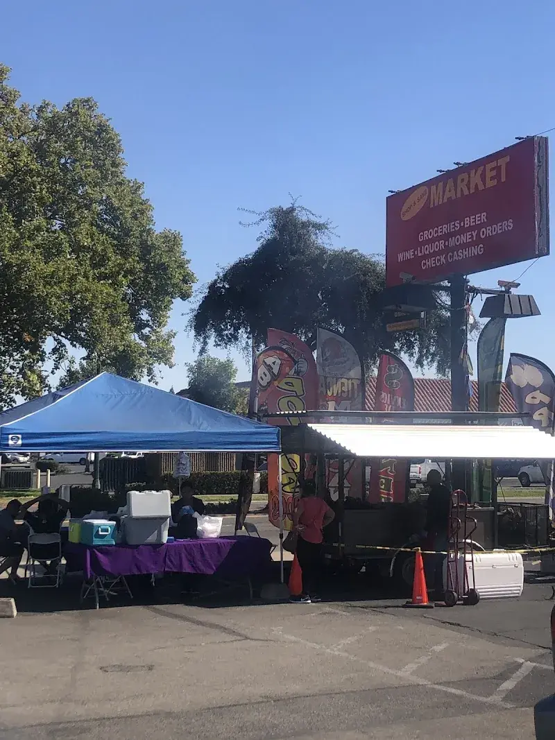 Shop & Save Market in Lodi, California