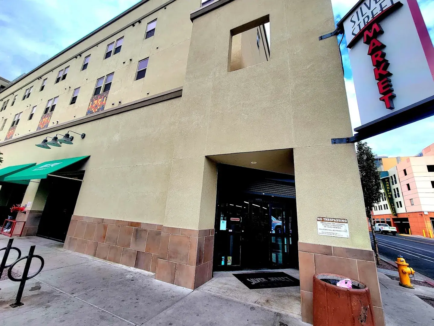 Silver Street Market - Grocery store in Albuquerque, New Mexico