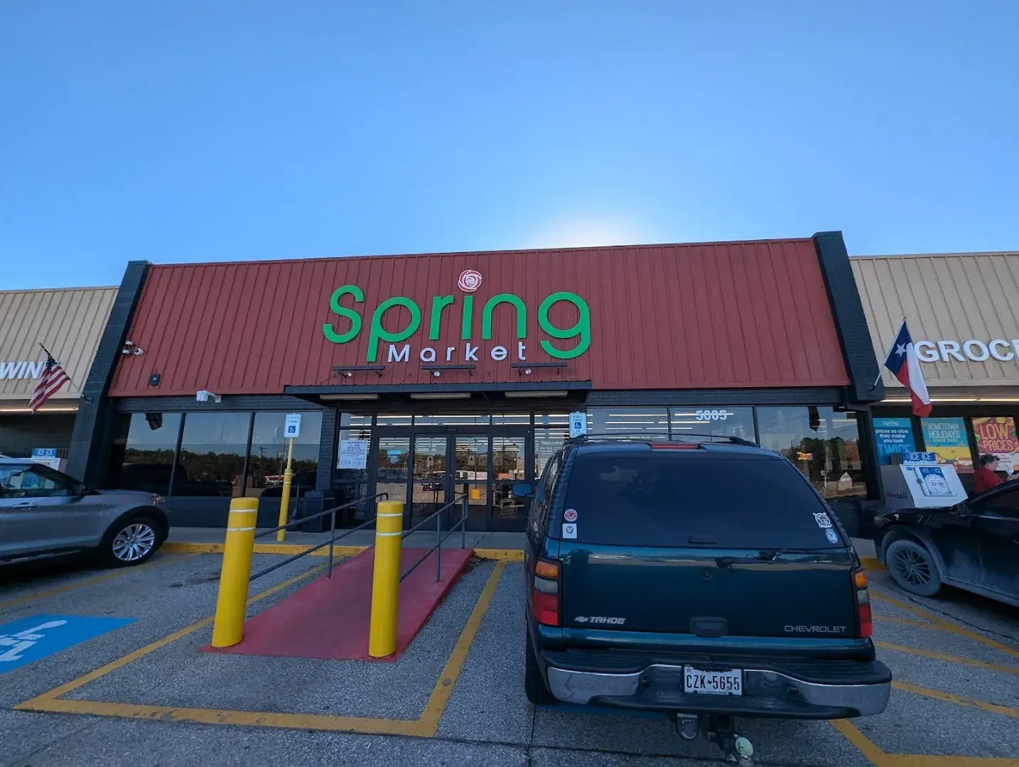 Spring Market - Grocery store in Lakeport, Texas