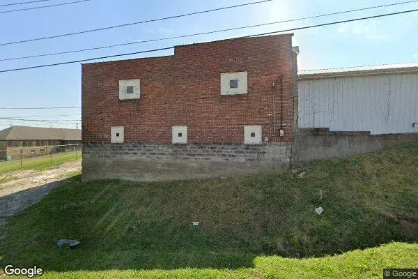 Warehouse Salvage in Lexington, Tennessee - street view