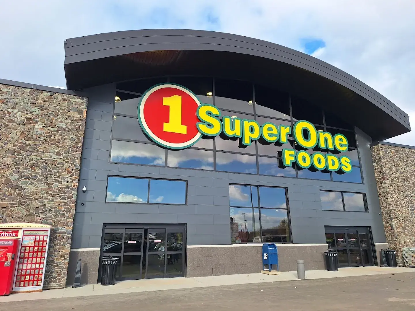 Super One Foods - Grocery store in International Falls, Minnesota