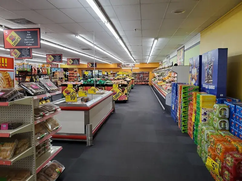 Super Save Discount Food Store in Las Vegas, New Mexico