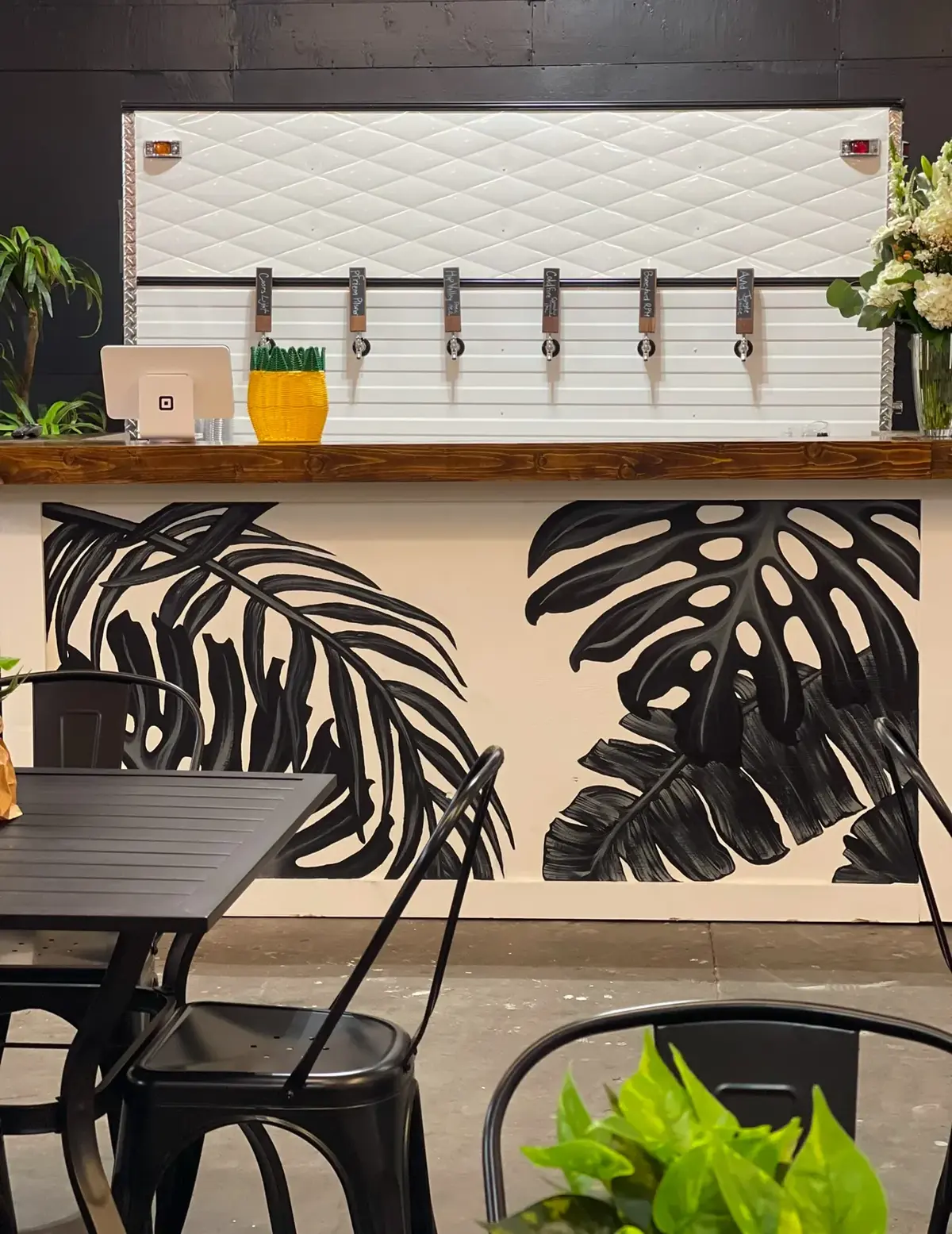 Sweet Salvage/ The Sweet Market & Food truck Pavilion - Home goods store in Springfield, OR