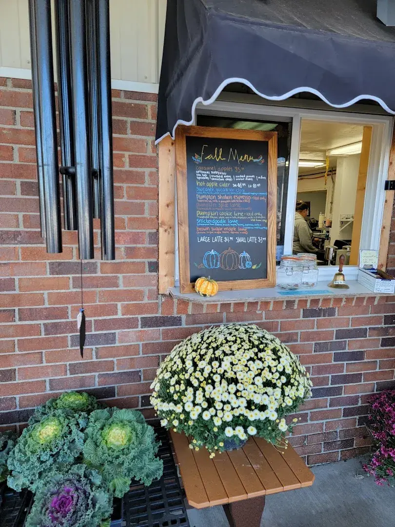 The Home Place - Grocery store in Georgetown, Ohio