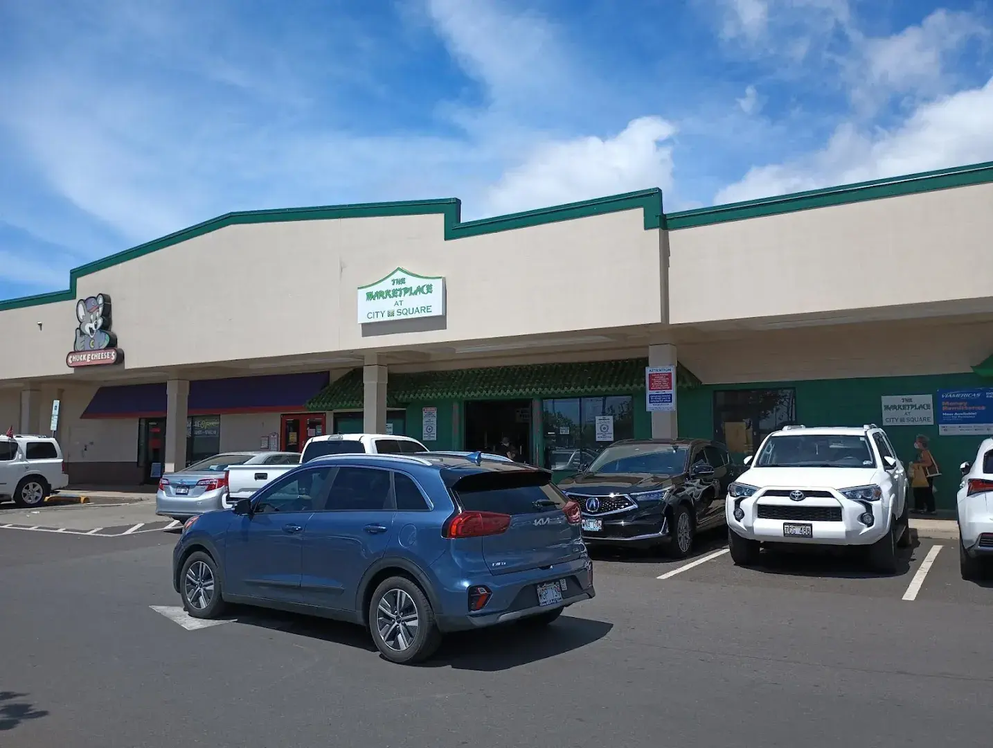 The Marketplace at City Square - Asian grocery store in Honolulu, Hawaii