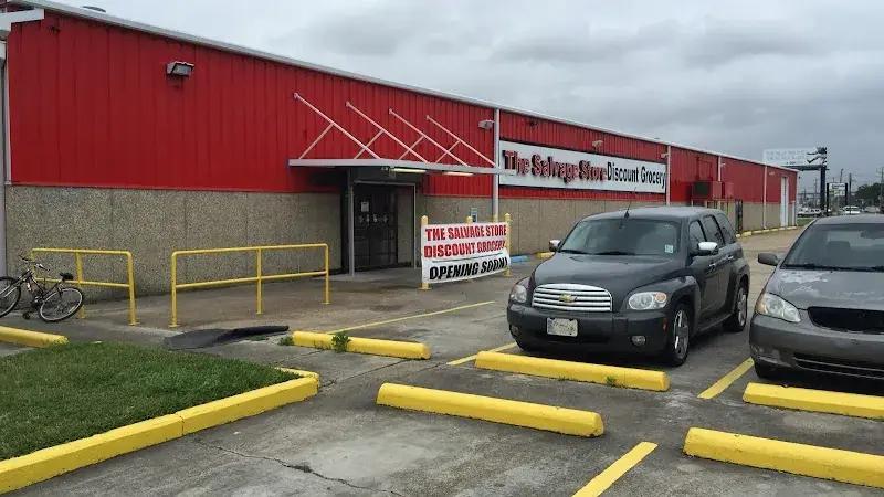 The Salvage Store Discount Grocery - Grocery store in Harahan, LA