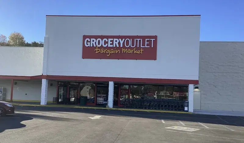 United Grocery Outlet in Athens, Tennessee