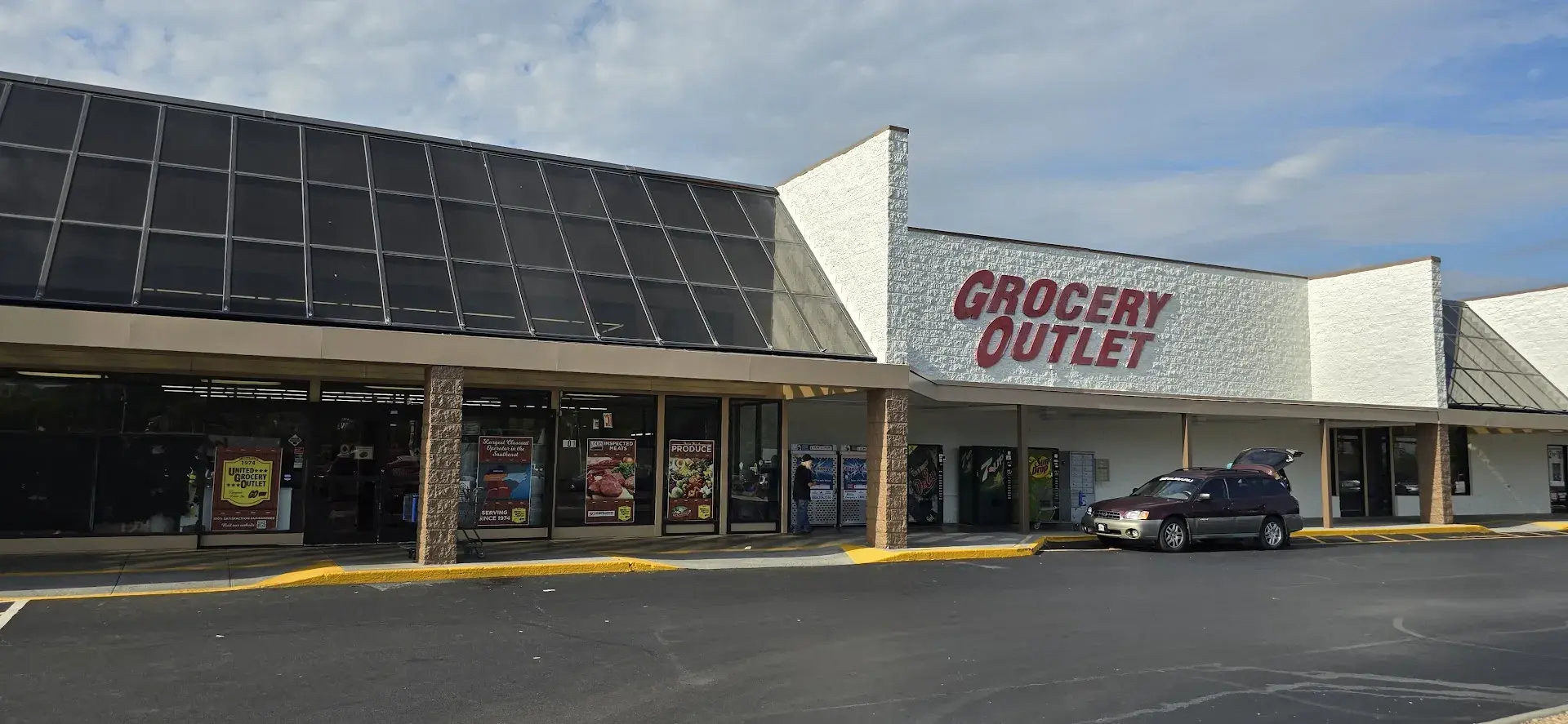 United Grocery Outlet - Grocery store in Elizabethton, Tennessee