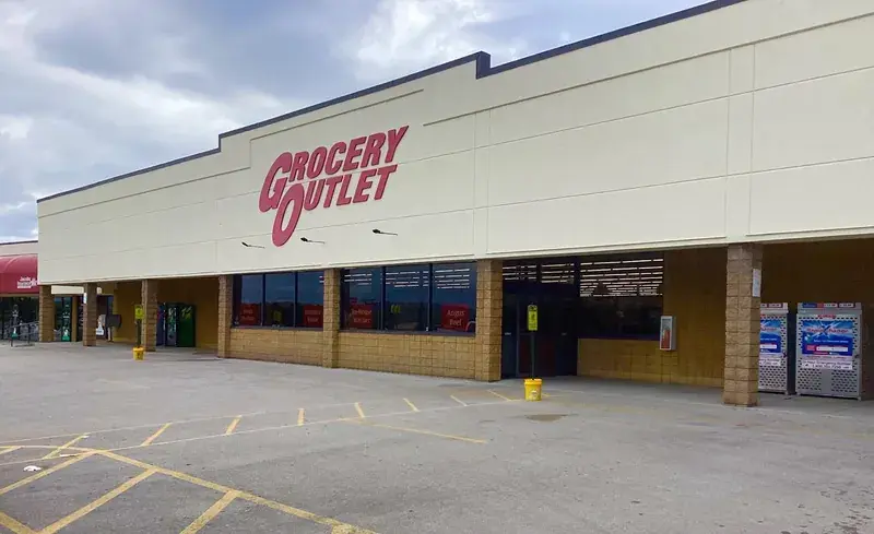United Grocery Outlet in Knoxville, Tennessee