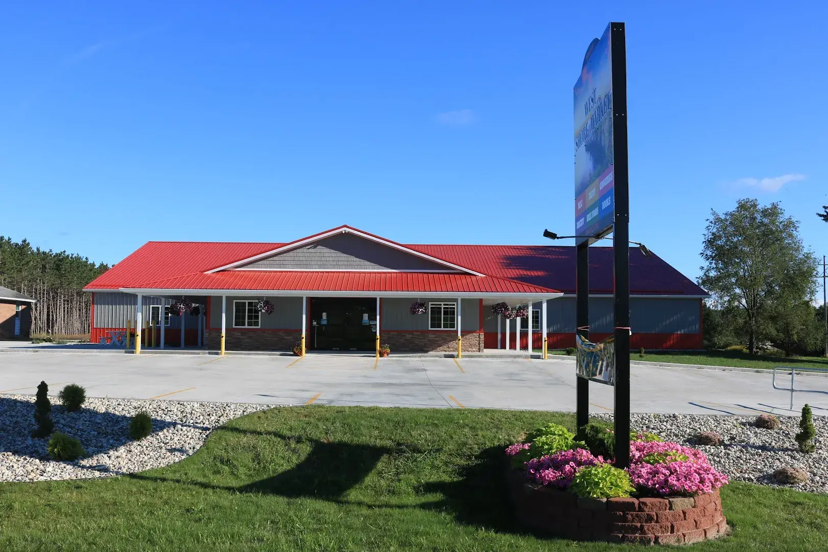 West Shore Market - Grocery store in Scottville, Michigan