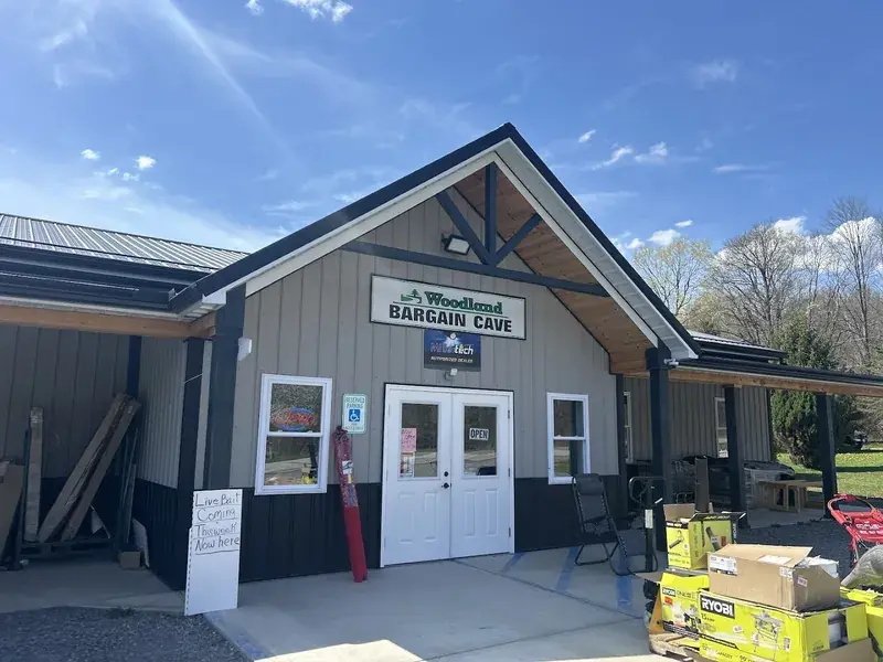 Woodland BARGAIN CAVE in Sandy Lake, Pennsylvania